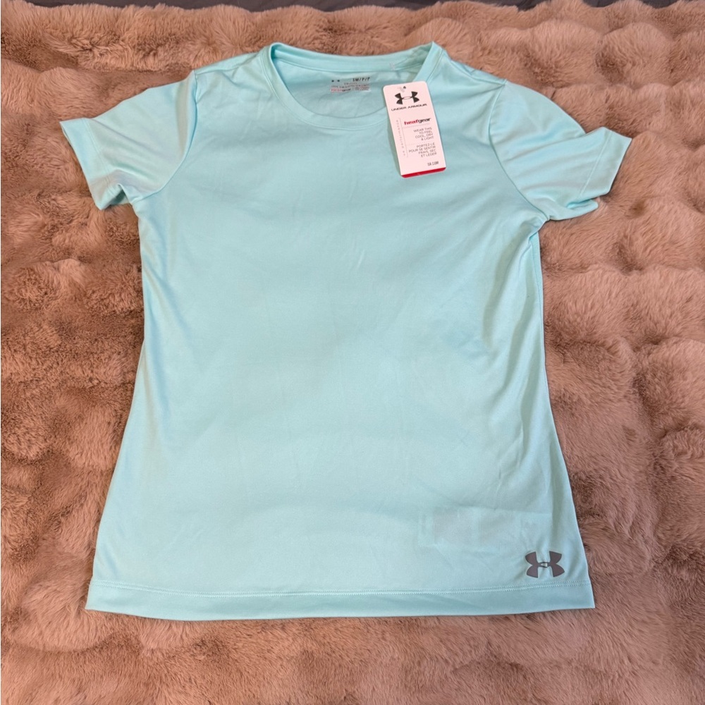 NWT Under Armour Aqua Tee Small Heat Gear Semi—Fitted